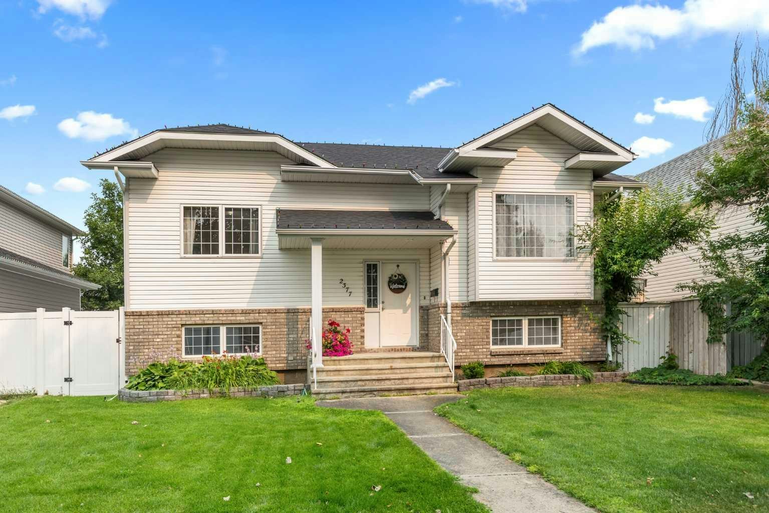 2377 Hawthorne Avenue NE, Medicine Hat, AB, T1C 1W6
