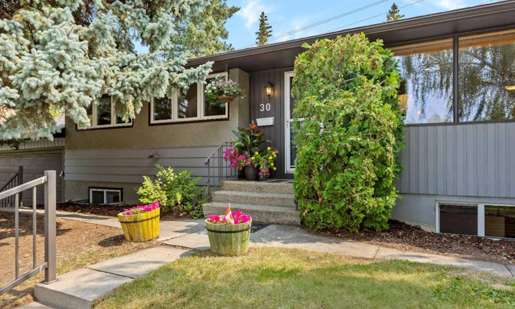 30 Gateway Drive SW