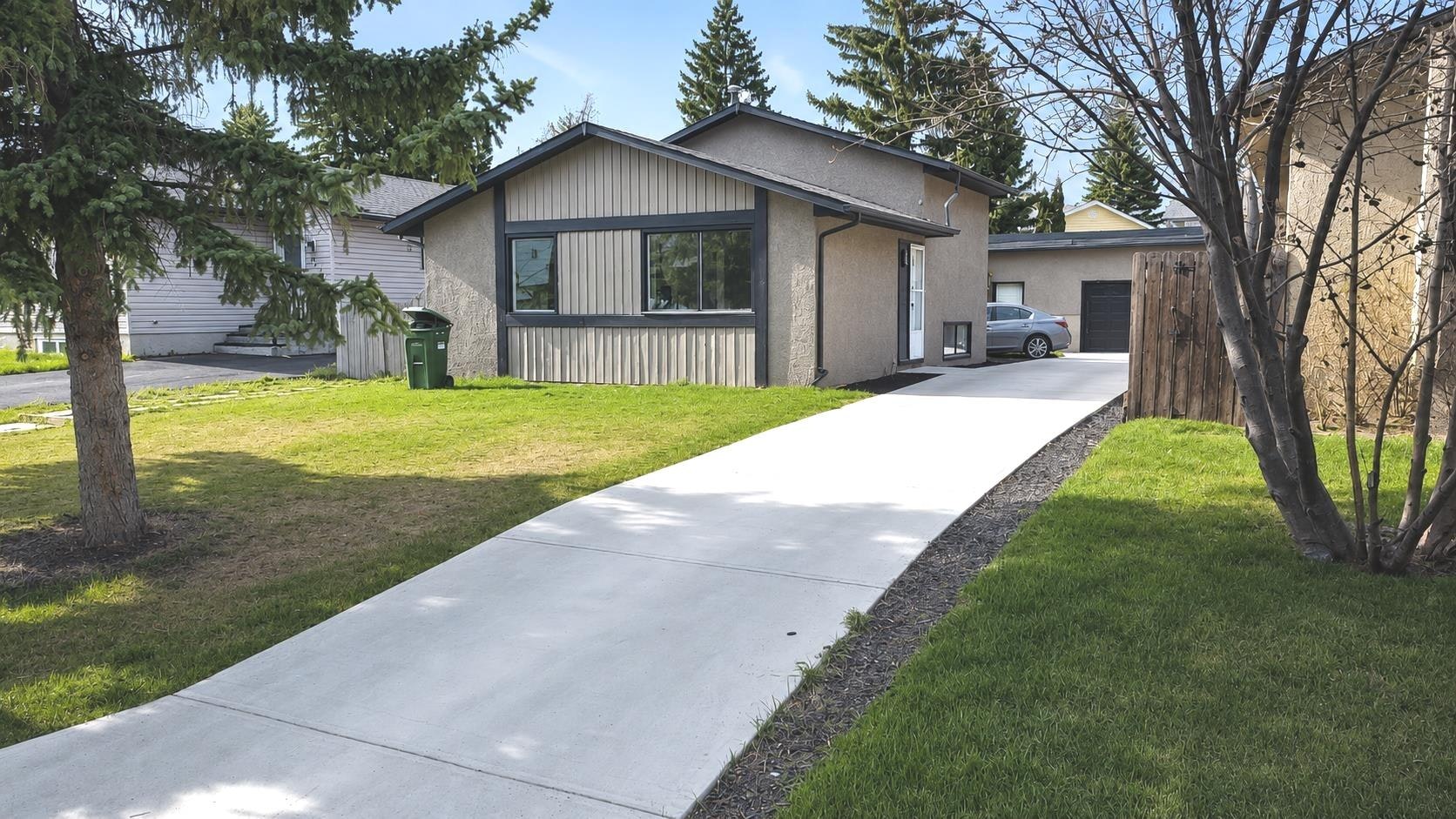 6420 26 Avenue NE, Calgary, AB, T1Y 3V1