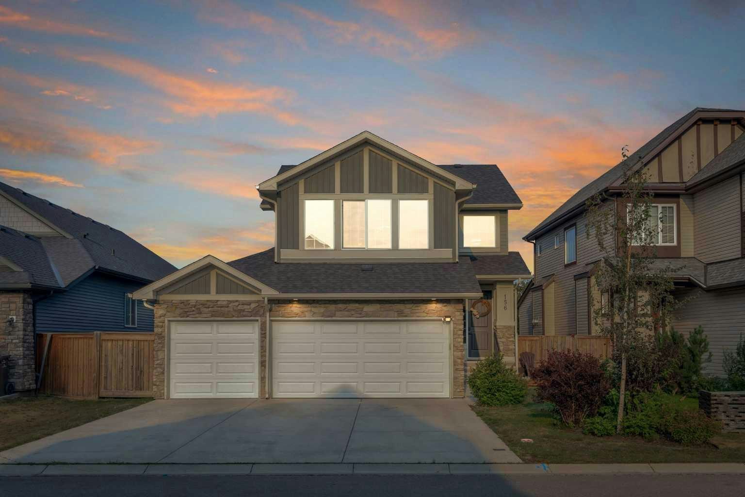 156 Rainbow Falls Heath, Chestermere, AB, T1X 0S7