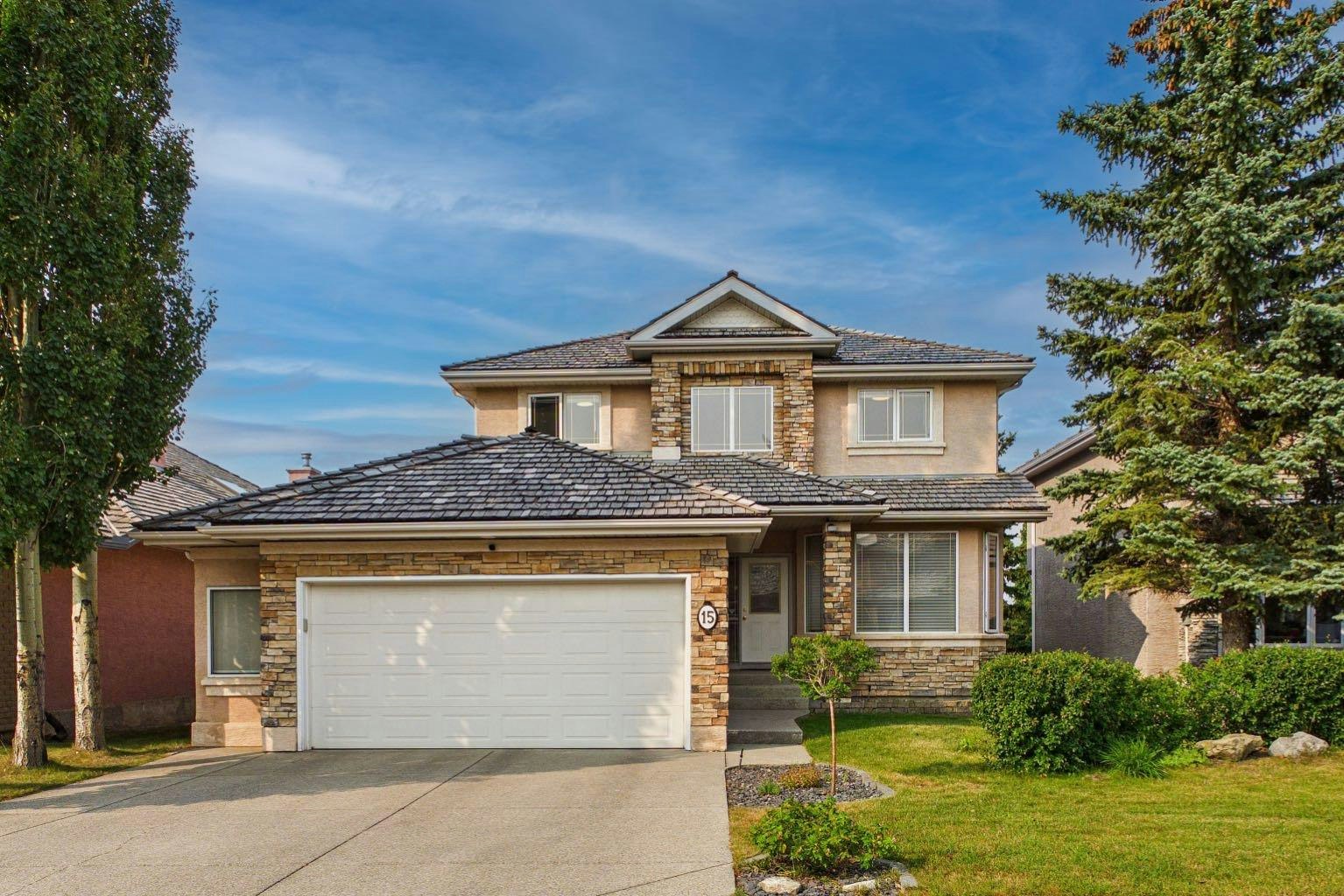 15 Royal Crest Terrace NW, Calgary, AB, T3G 4M3