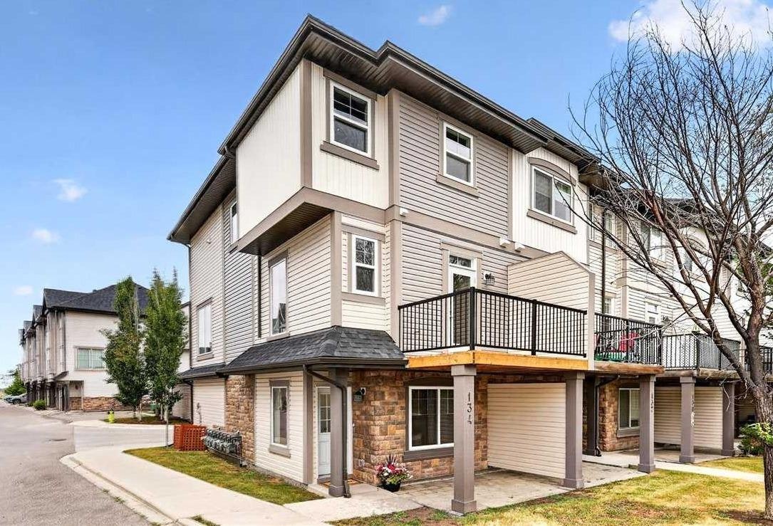 134 New Brighton Landing SE, Calgary, AB, T2Z 1C1
