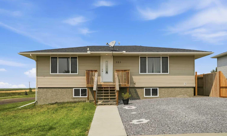 301 3rd Street W