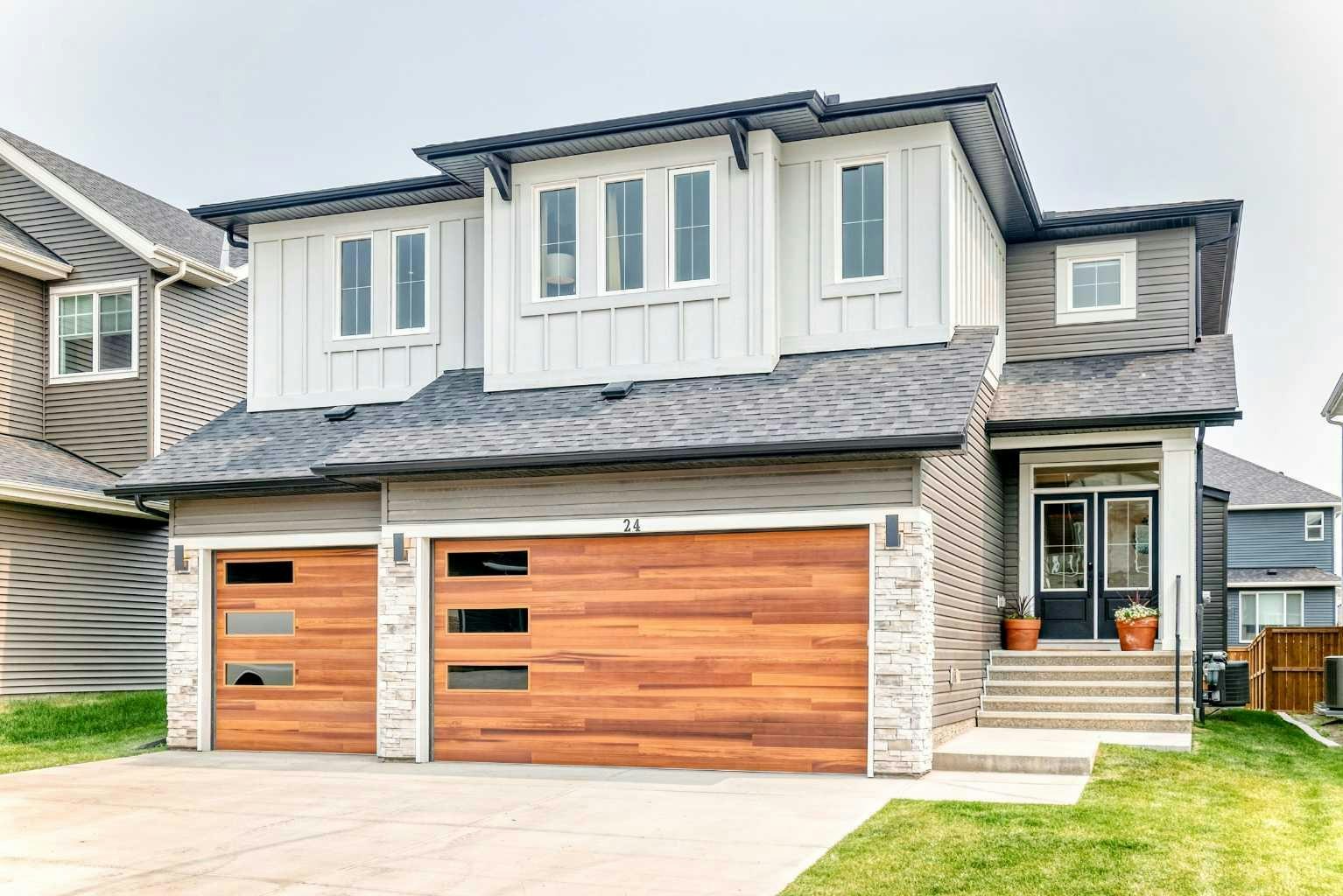 24 Emerson Crescent, Okotoks, AB, T1S 3M9