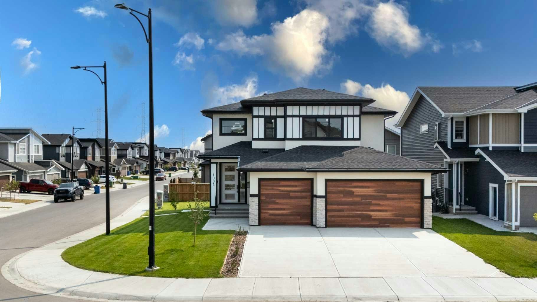 1004 Waterford Drive, Chestermere, AB, T1X 2T7