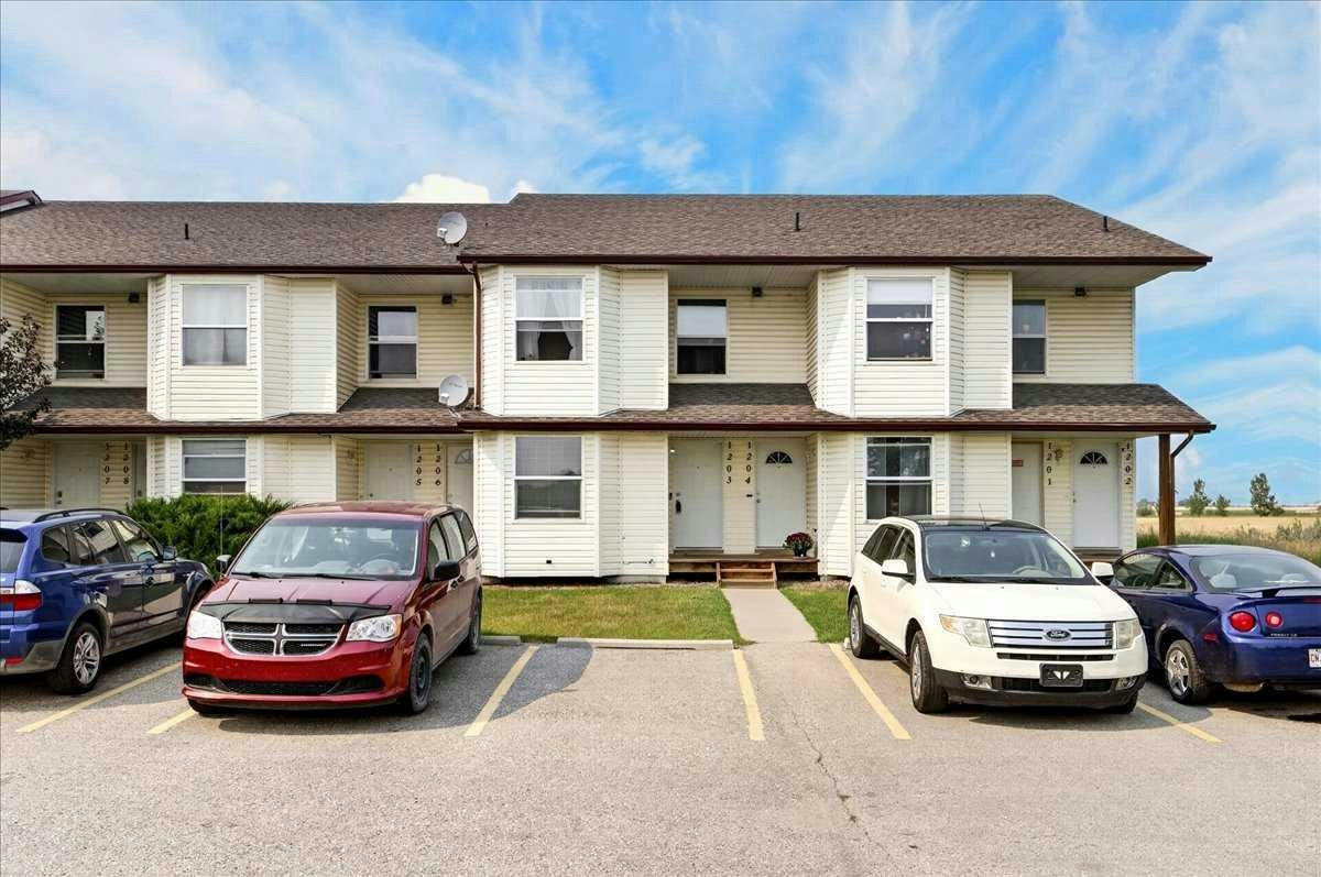 1203 Eagleview Place NW, High River, AB, T1V 1Y8
