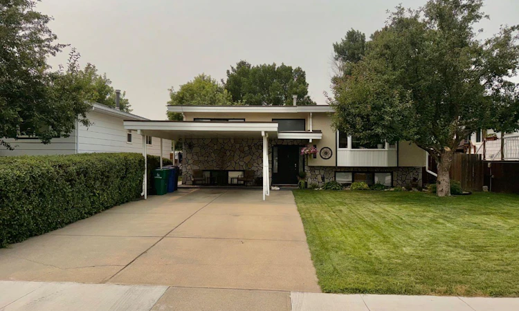 1914 17 Street N