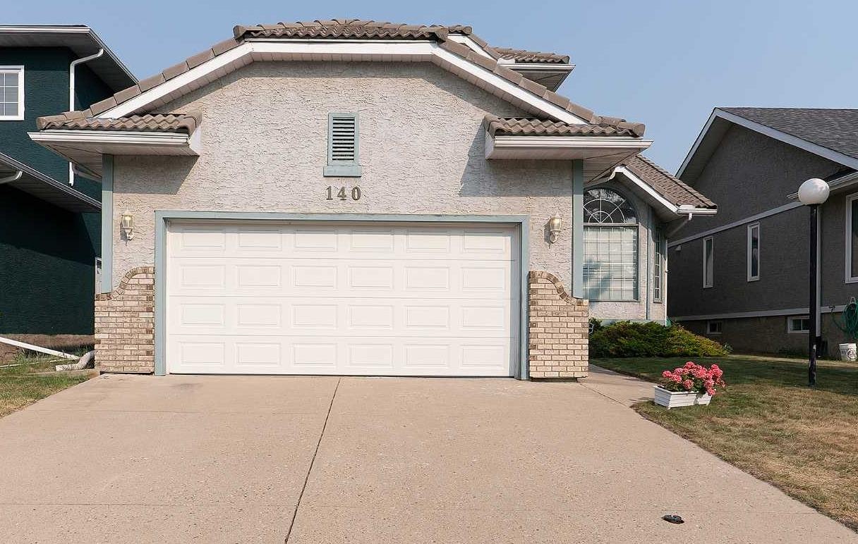 140 Santana Mews NW, Calgary, AB, T3K 3N7