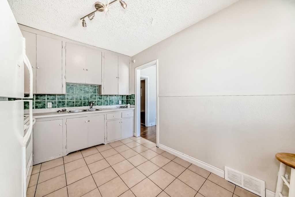 1610 40 Street SW, Calgary, AB, T3C 1W9 - 11
