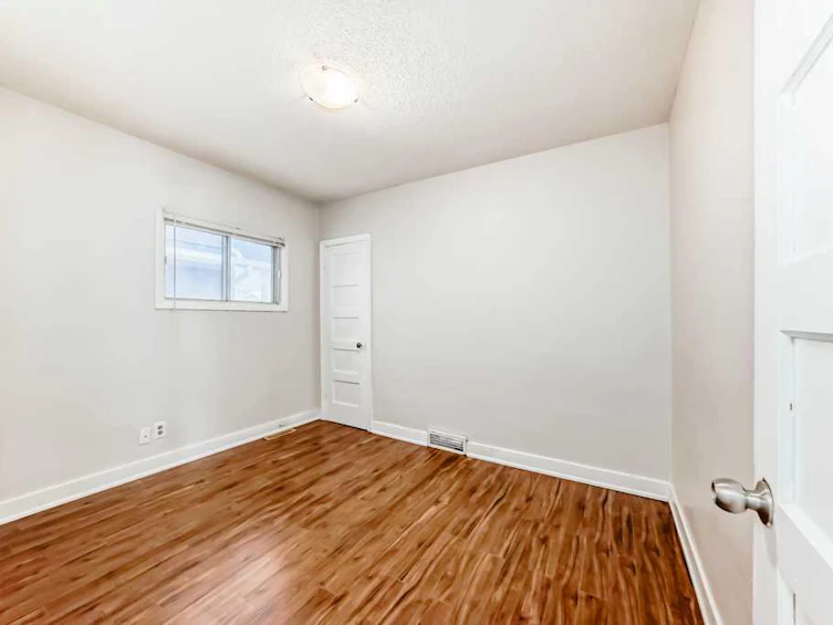 1610 40 Street SW, Calgary, AB, T3C 1W9 - 17