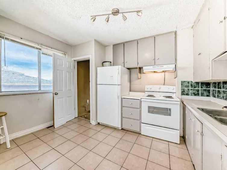1610 40 Street SW, Calgary, AB, T3C 1W9 - 12
