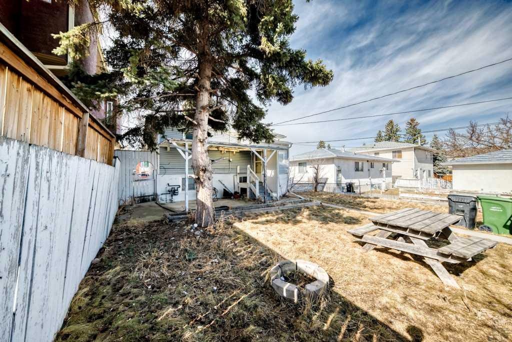 1610 40 Street SW, Calgary, AB, T3C 1W9 - 40