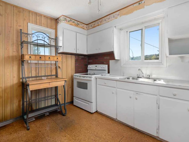 4503 Bowness Road NW, Calgary, AB, T3B 0A9 - 11