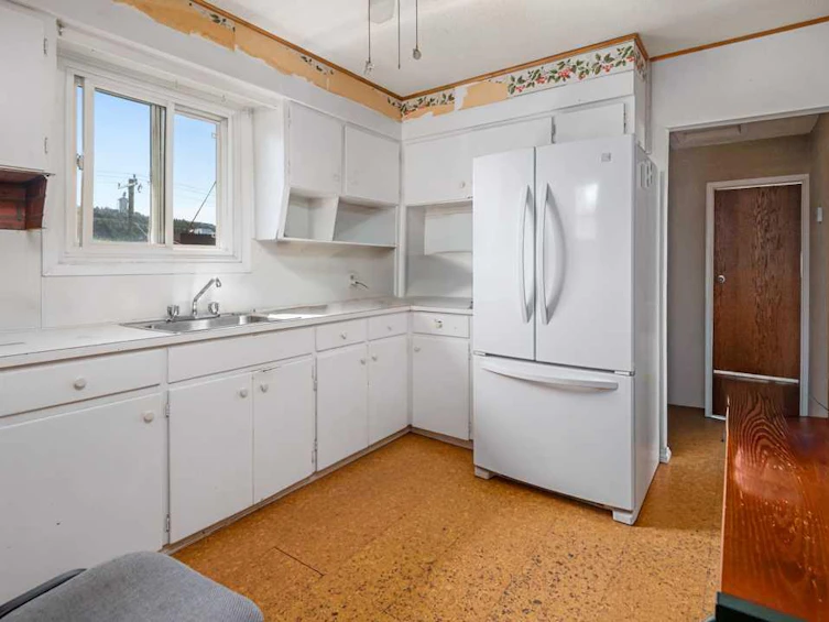 4503 Bowness Road NW, Calgary, AB, T3B 0A9 - 12