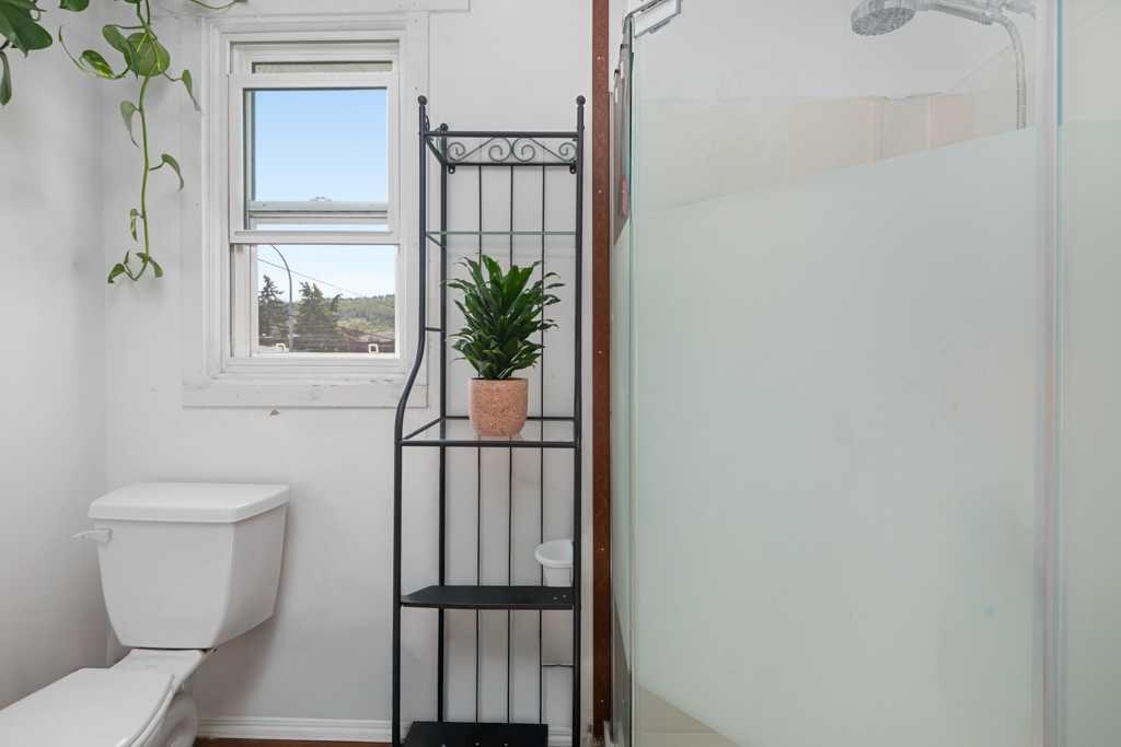 4503 Bowness Road NW, Calgary, AB, T3B 0A9 - 14