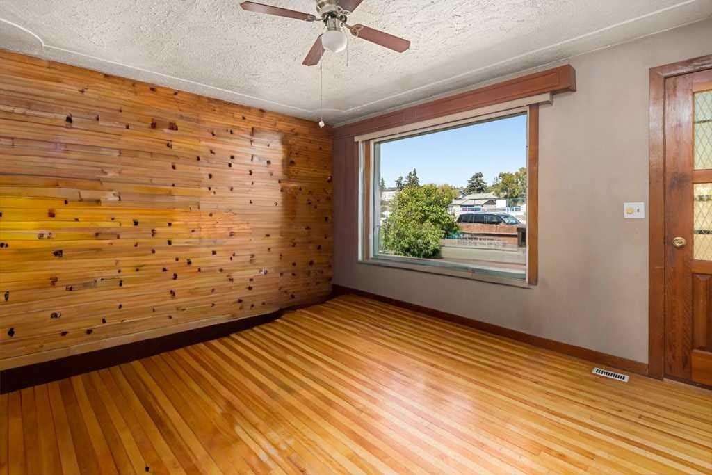 4503 Bowness Road NW, Calgary, AB, T3B 0A9 - 8