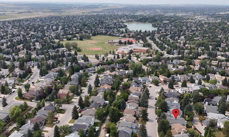 15 Sunrise Crescent SE