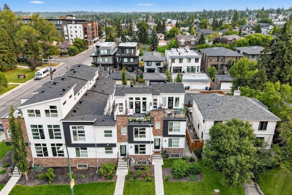 1703 31 Avenue SW - 2