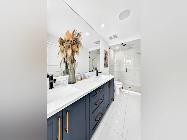 1703 31 Avenue SW, Calgary, AB, T2T 1S6 - 31