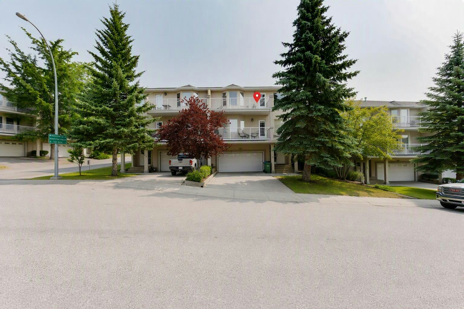 76 Sierra Morena Green SW, Calgary, AB, T3H 3E5