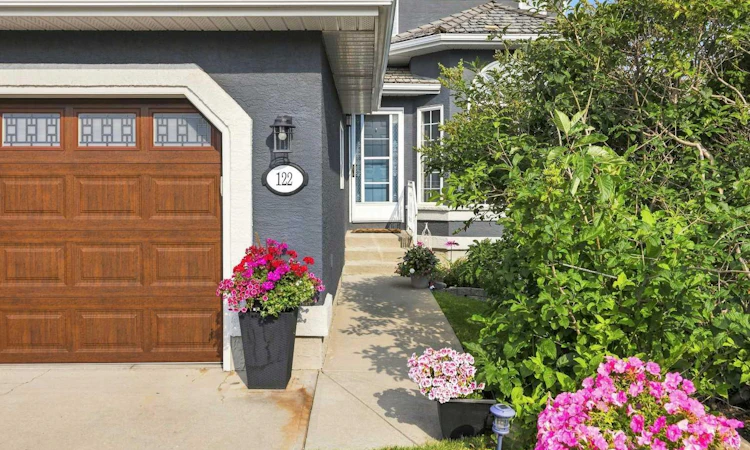 122 Sceptre Close NW