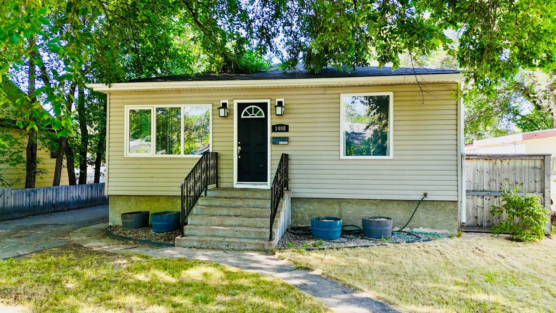 1408 12 Avenue S, Lethbridge, AB, T1K 0M9