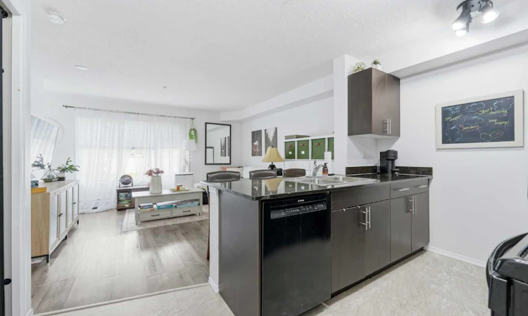 1308-625 Glenbow Drive
