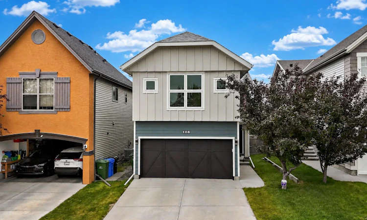 108 Sage Valley Drive NW