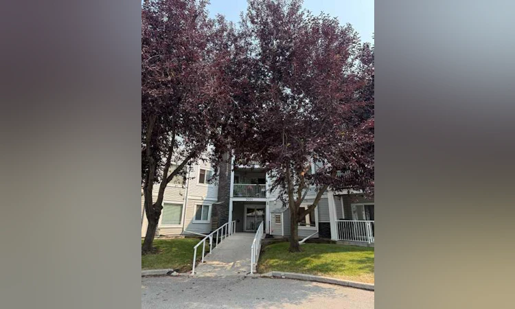 205-3205 Valleyview Park SE