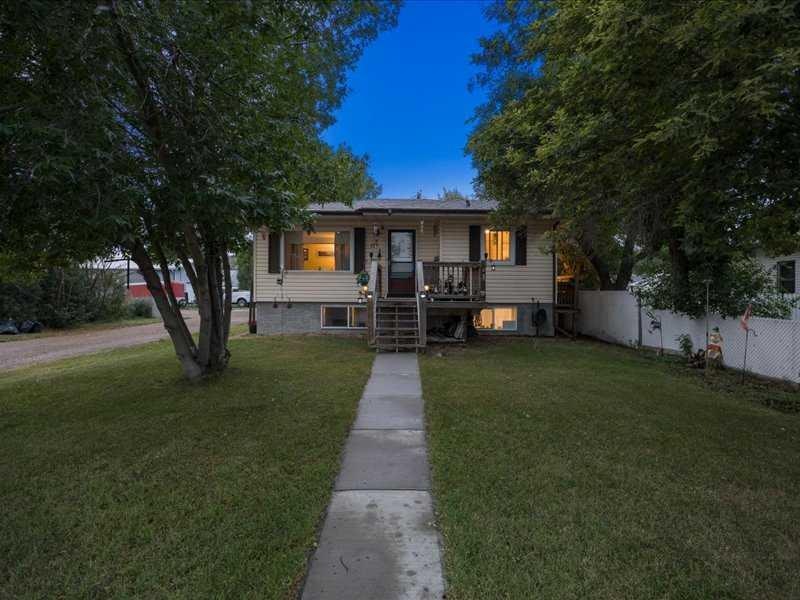 110 Railway Avenue, Rural Wheatland County, AB, T0J 2R0