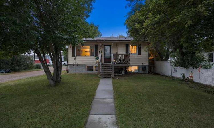 110 Railway Avenue