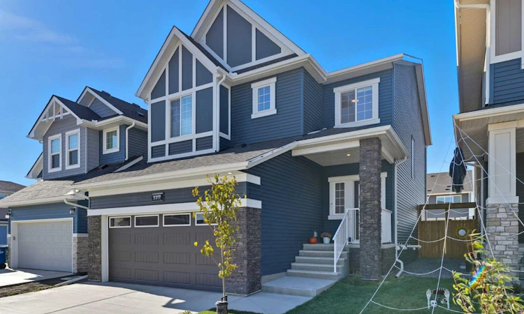 557 Baywater Manor SW