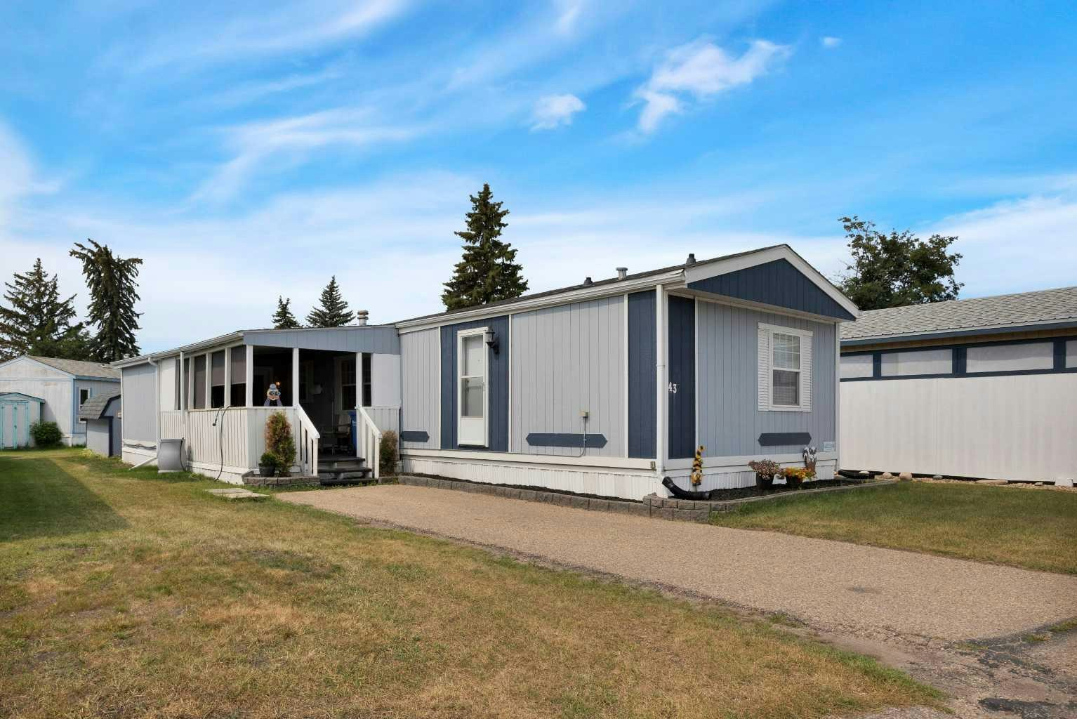 43 Parkside Drive, Red Deer, AB, T4P 1K1