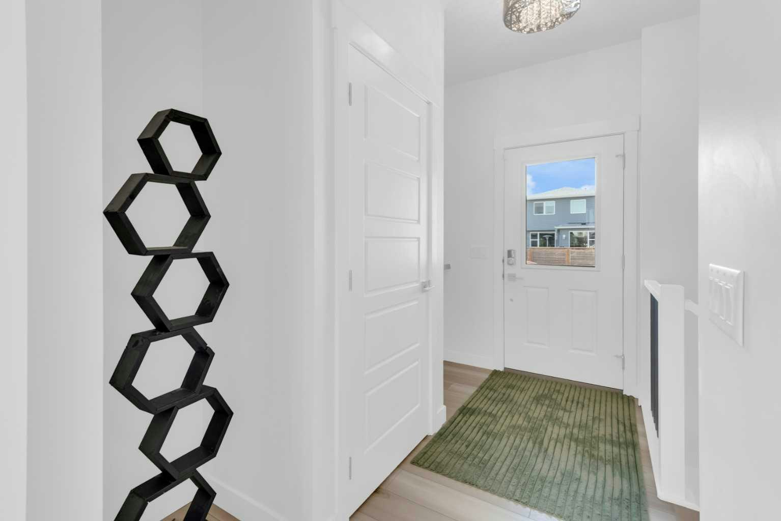 47 Walgrove Park SE, Calgary, AB, T2X 4N9 - 7