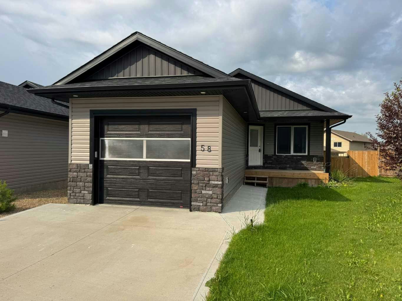 58 Ranchers Close, Lacombe, AB, T4L 0B2
