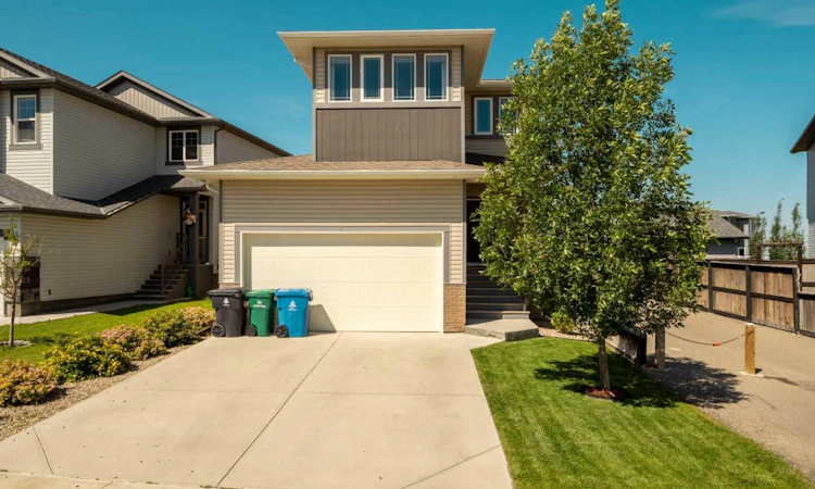 279 Northlander Bend W