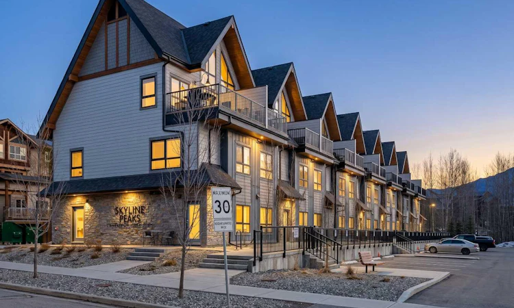 207-105 Kananaskis Way