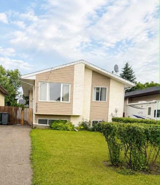 3905 52 Avenue, Ponoka, AB, T4J 1C8