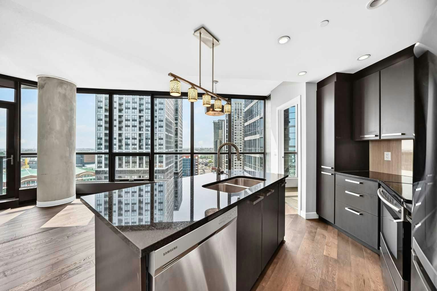1806-225 11 Avenue SE, Calgary, AB, T2G 0G3