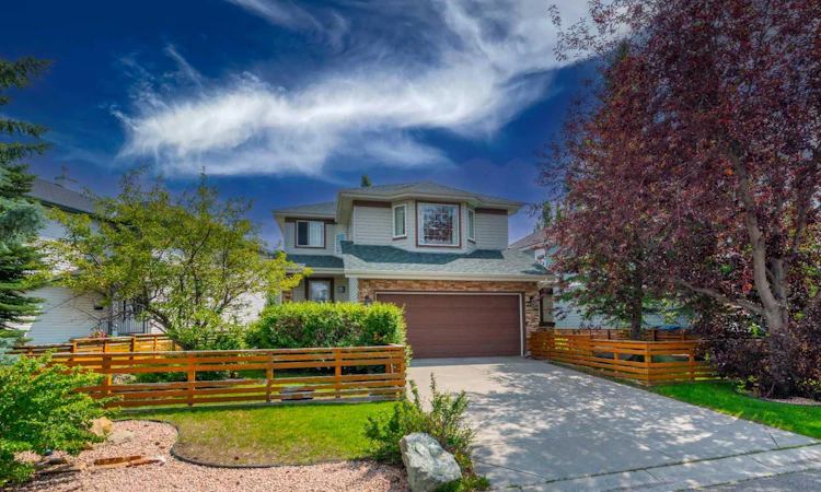 77 Citadel Ridge Green NW
