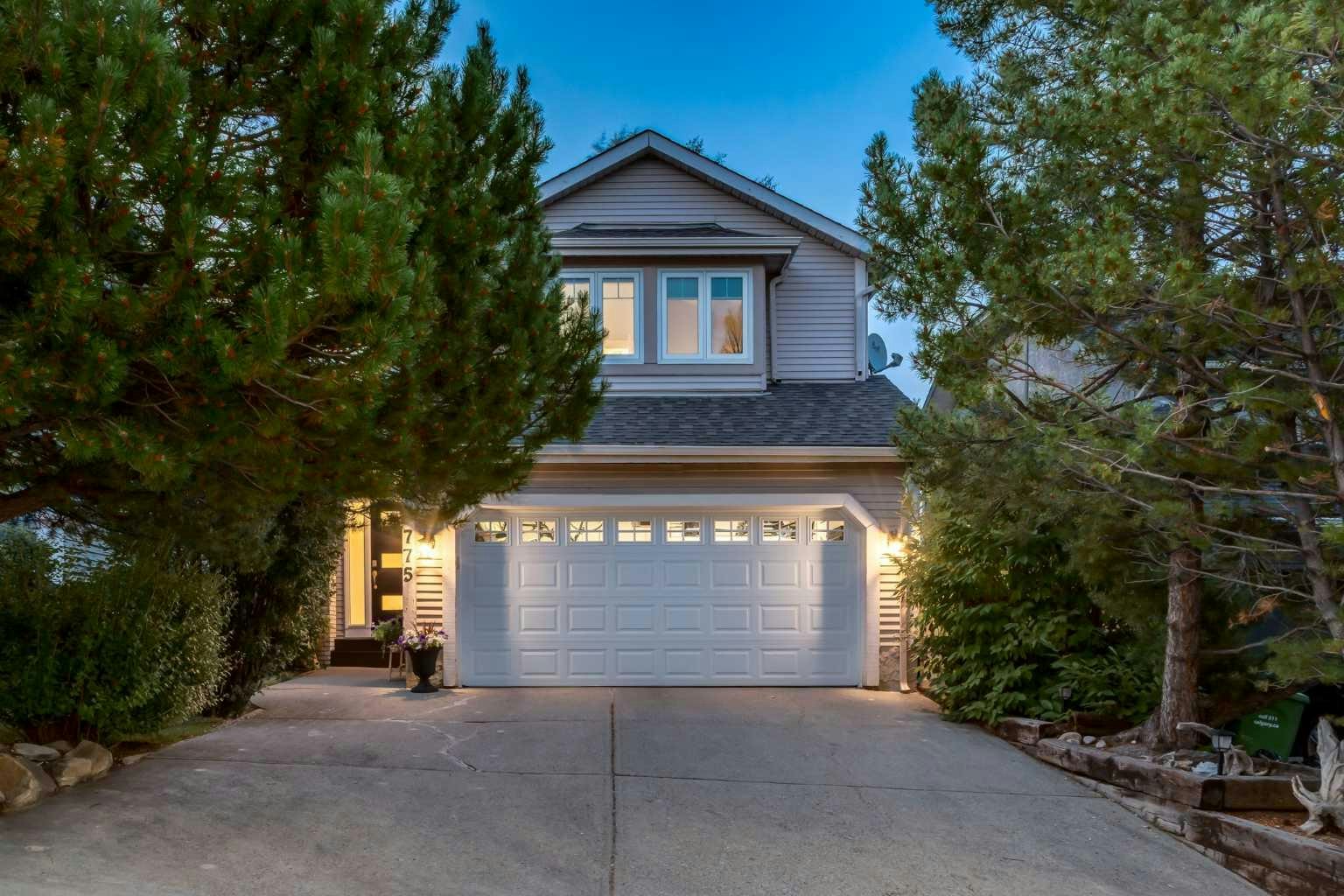 775 Strathcona Drive SW, Calgary, AB, T3H 1N8