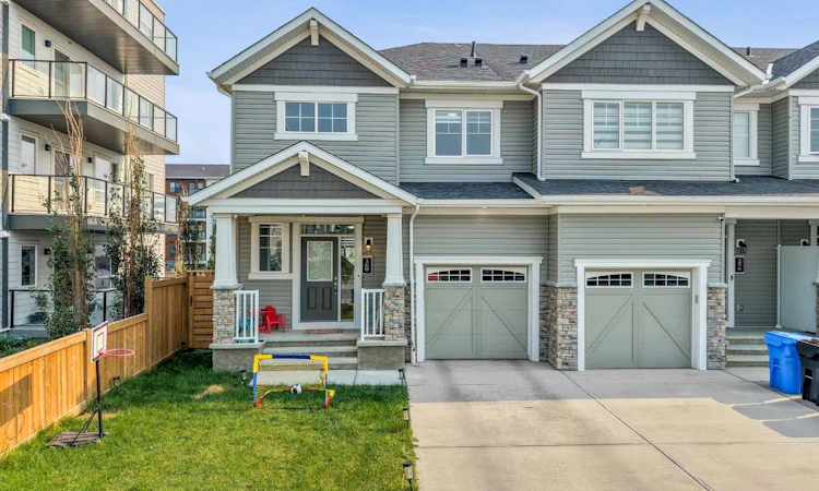 260 Carringham Way NW