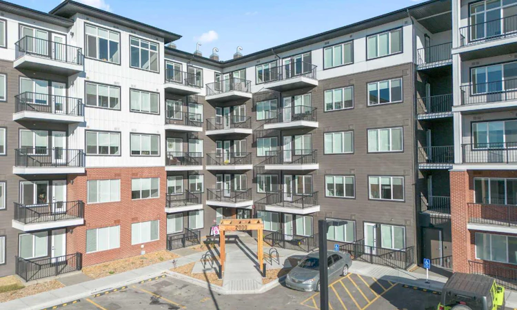 2418-395 Skyview Parkway NE