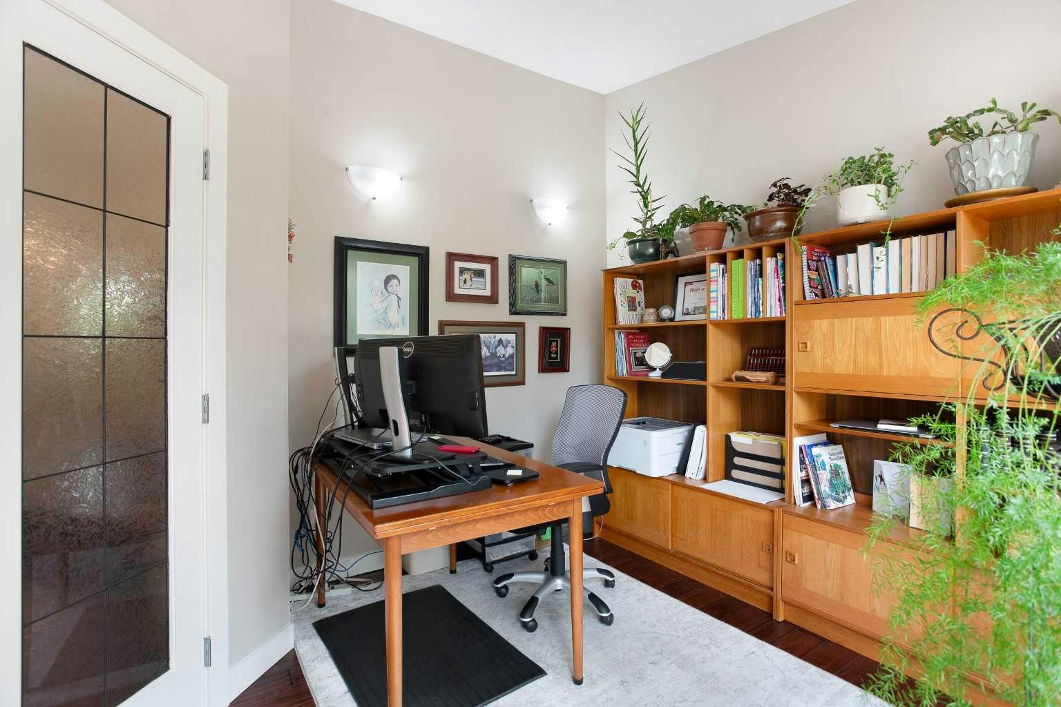 24 Sun Harbour Place SE, Calgary, AB, T2X 3B2 - 12
