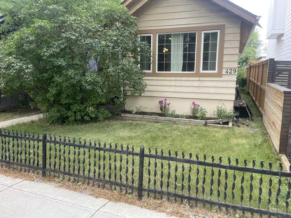 429 10 Street NE, Calgary, AB, T2E 4M2