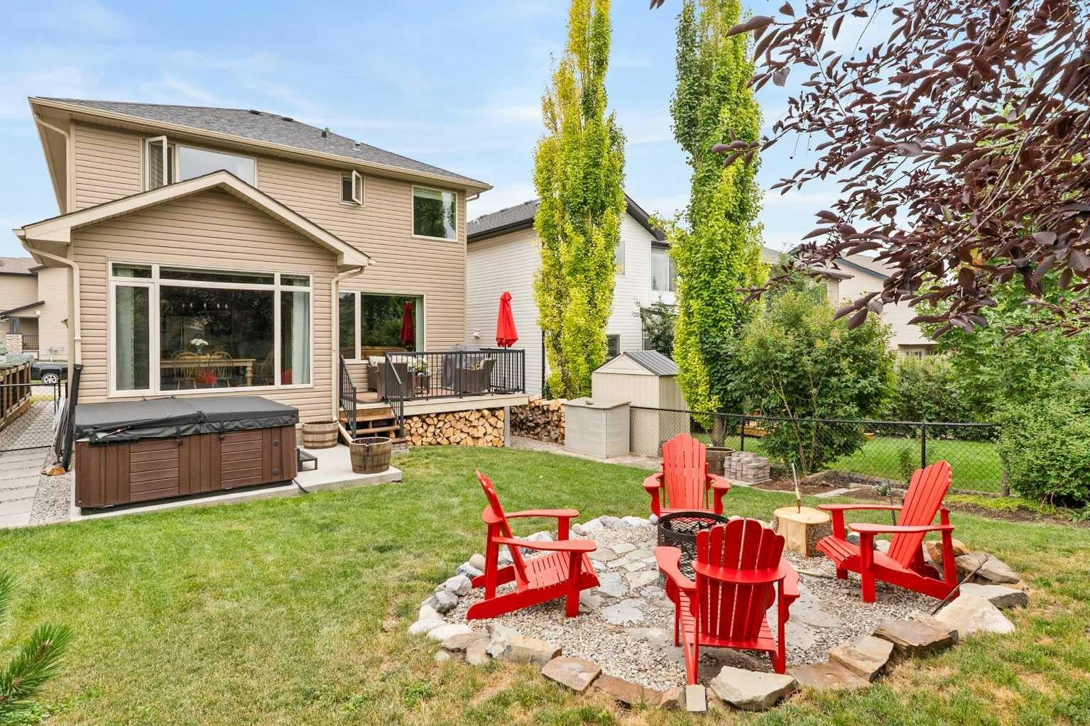 19 Sunset Circle, Cochrane, AB, T4C 0C3
