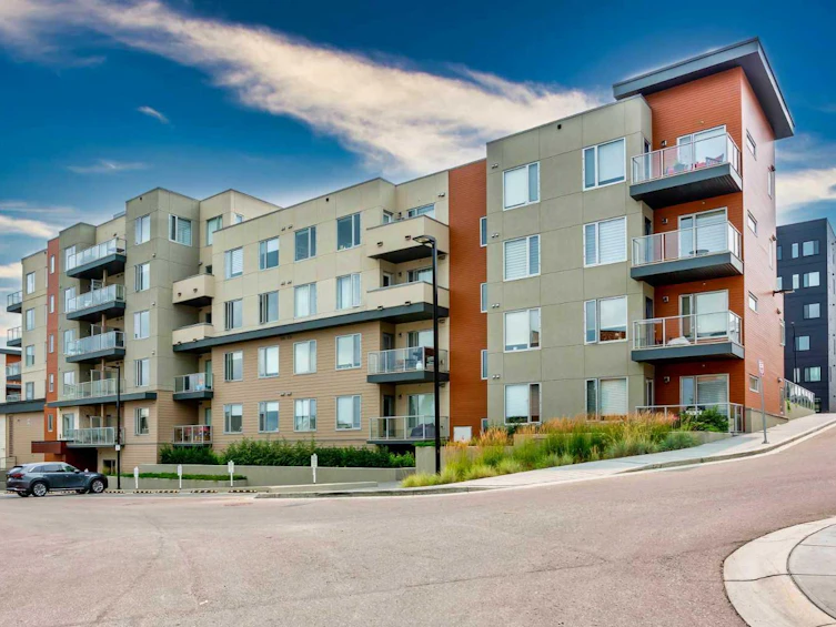 206-71 Shawnee Common SW, Calgary, AB, T2Y 0R2 - 2
