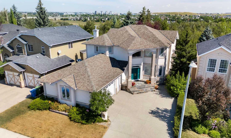 250 Diamond Drive SE