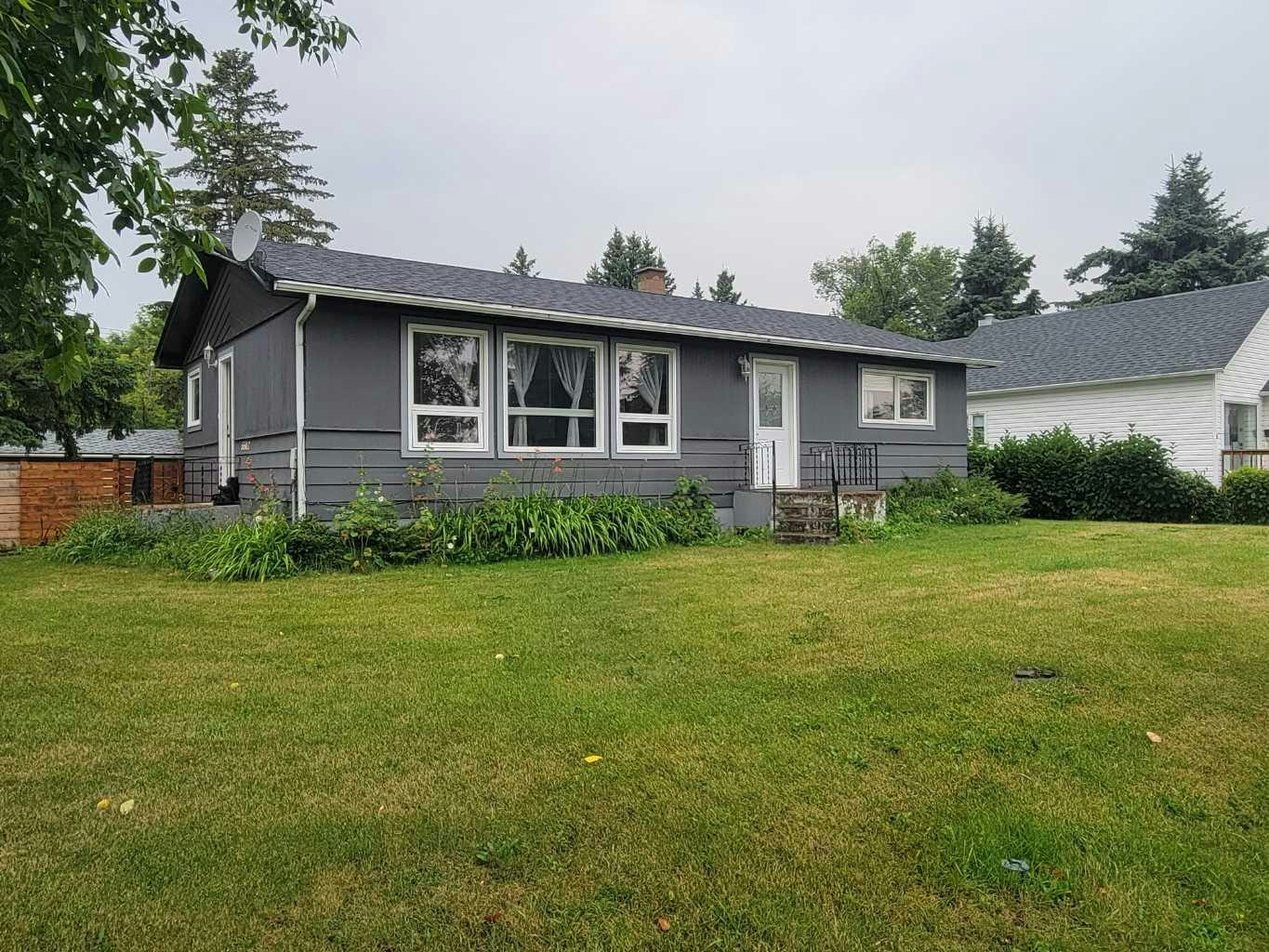 5502 51 Street, Castor, AB, T0C 0X0