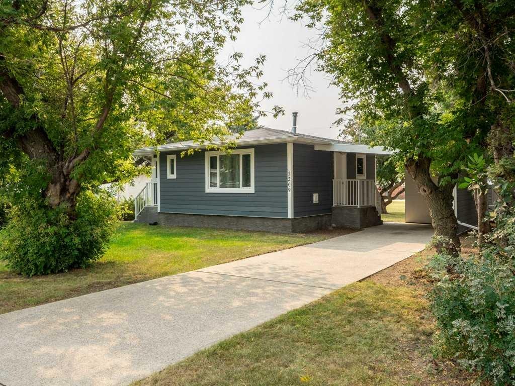 2209 22 Avenue, Coaldale, AB, T1M 1H5